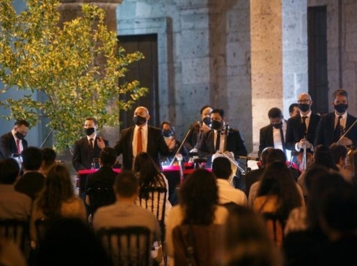 Jalisco Symphony Orchestra Fills the Patio de los Naranjos With Music